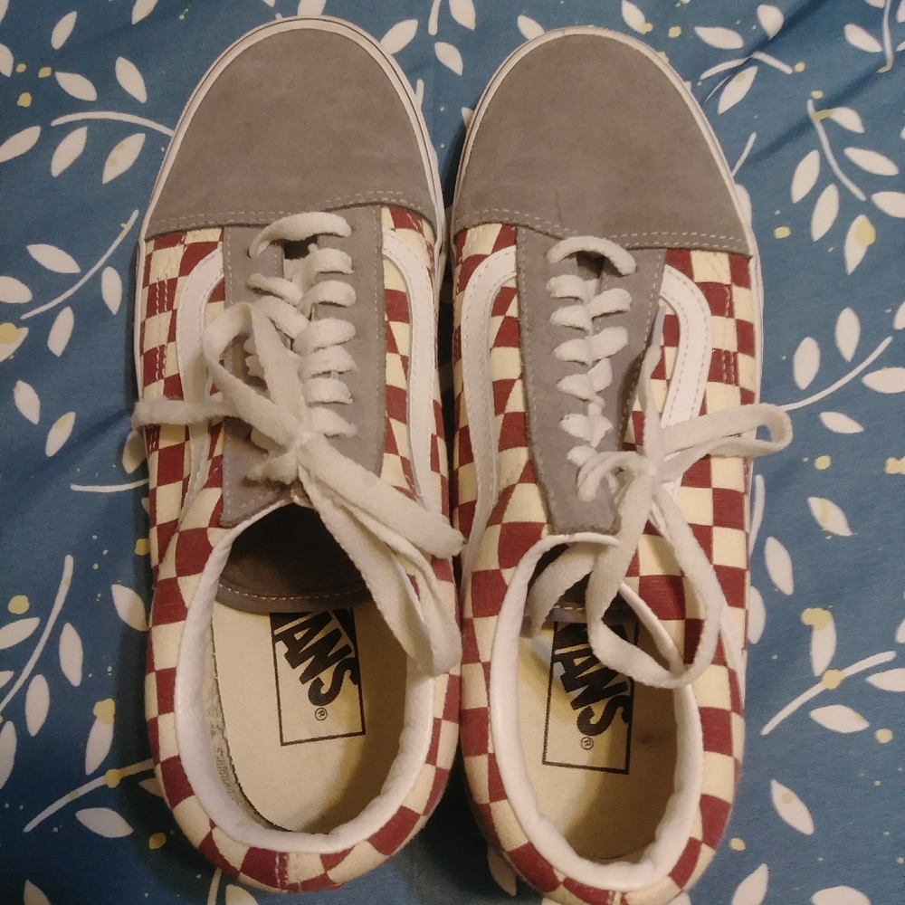 Grey/red checkered vans